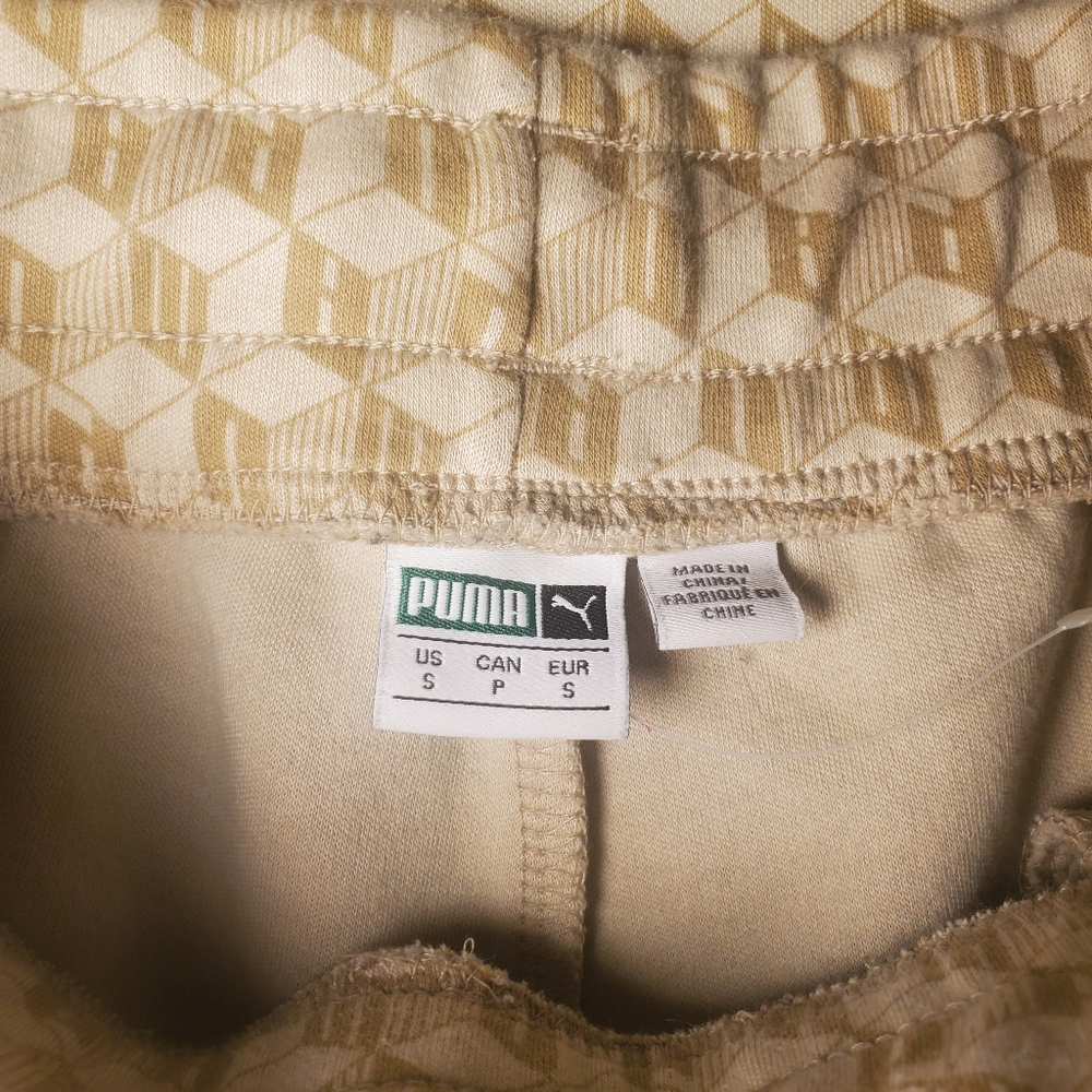 Puma tracksuit - Picture 3 of 4